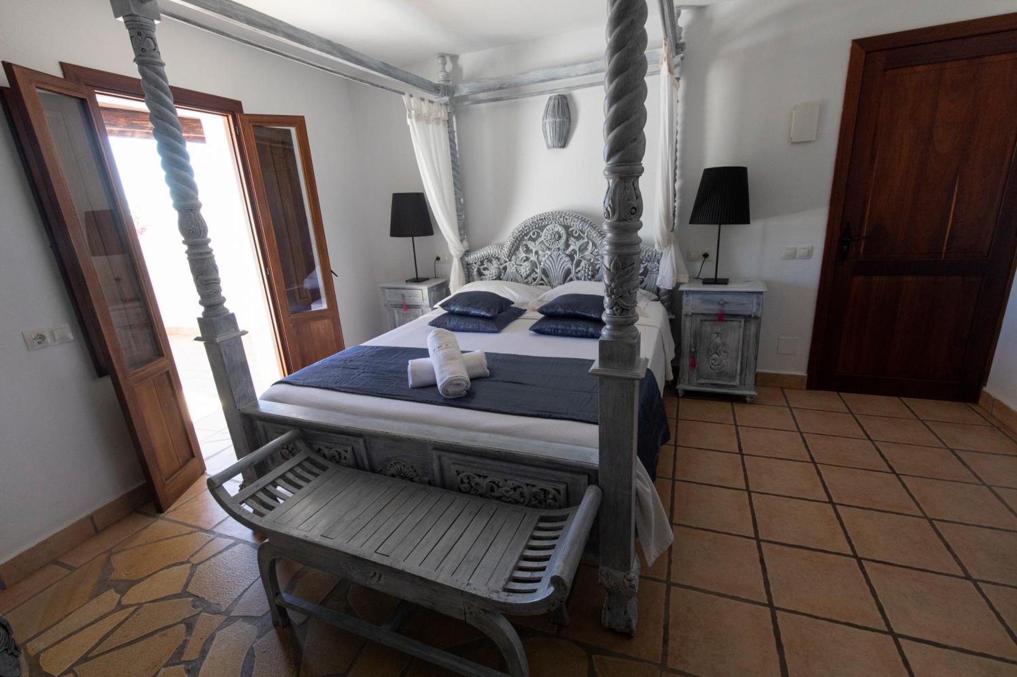 Buenavista Suites Hotel Boutique Santa Eulària des Riu Extérieur photo